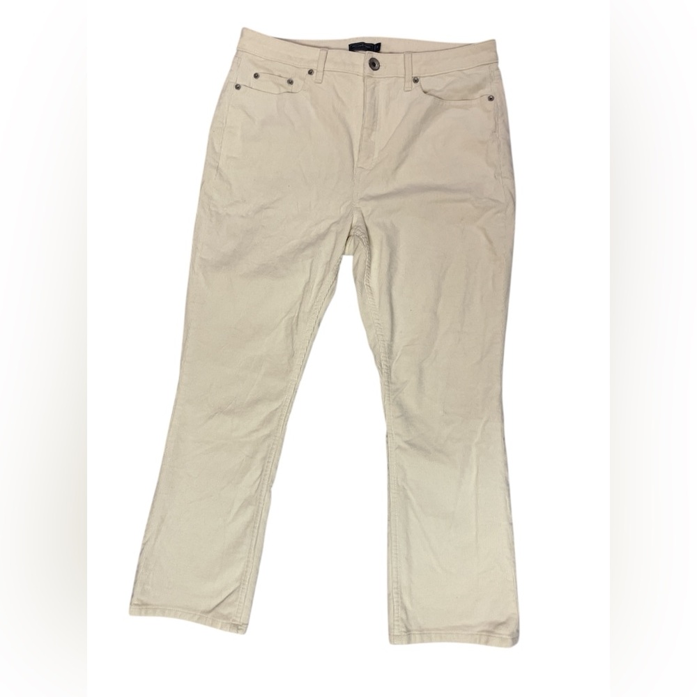Women’s vineyard vines white corduroy pants size 34”